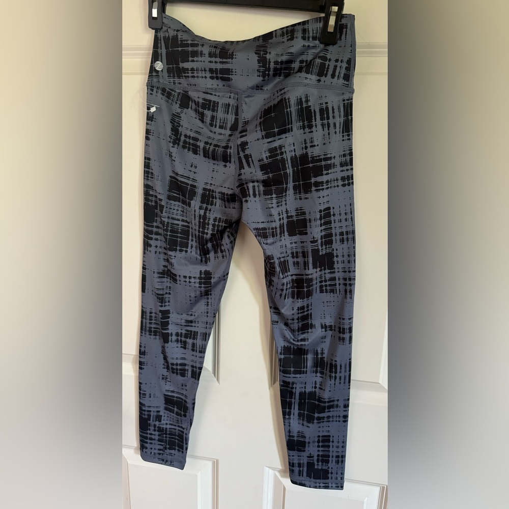 Zella Grey Folkstone Plaid print leggings
